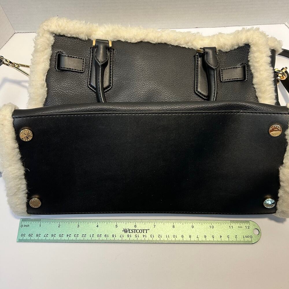 Michael Kors Hamilton‎ Pebbled Leather Sherpa Trimmed Crossbody/Satchel NWT - Picture 14 of 15